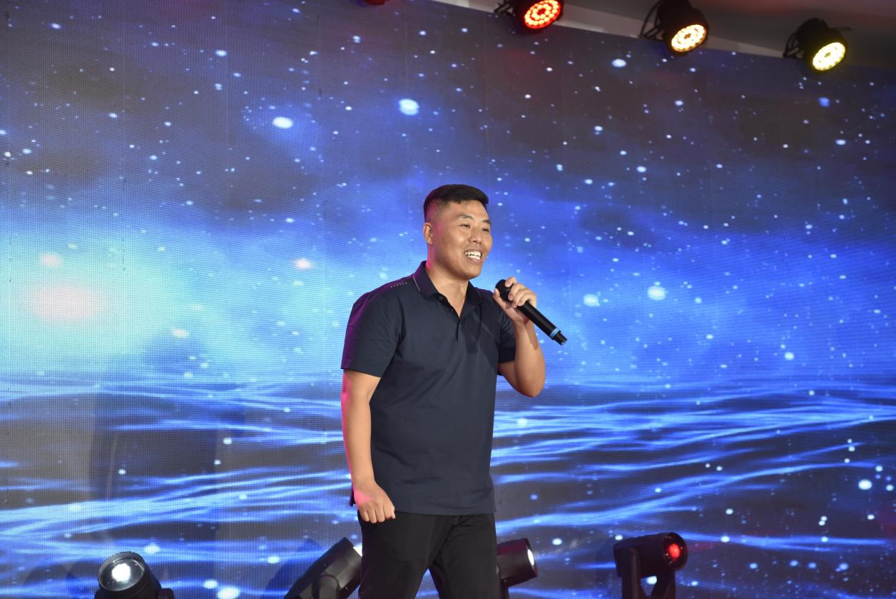 年會(huì)22.jpg 年會(huì)22.jpg