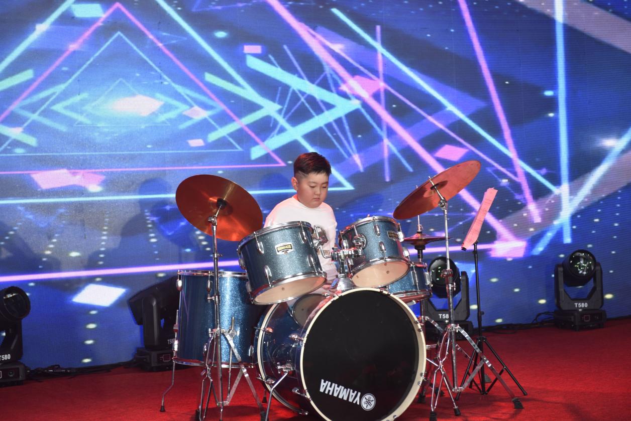 年會(huì)27.jpg 年會(huì)27.jpg